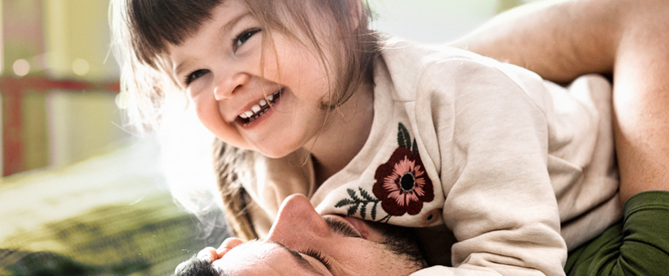 <div>Home Select PLUS Gas: $150 off your gas</div>
Young girl in jumper with father